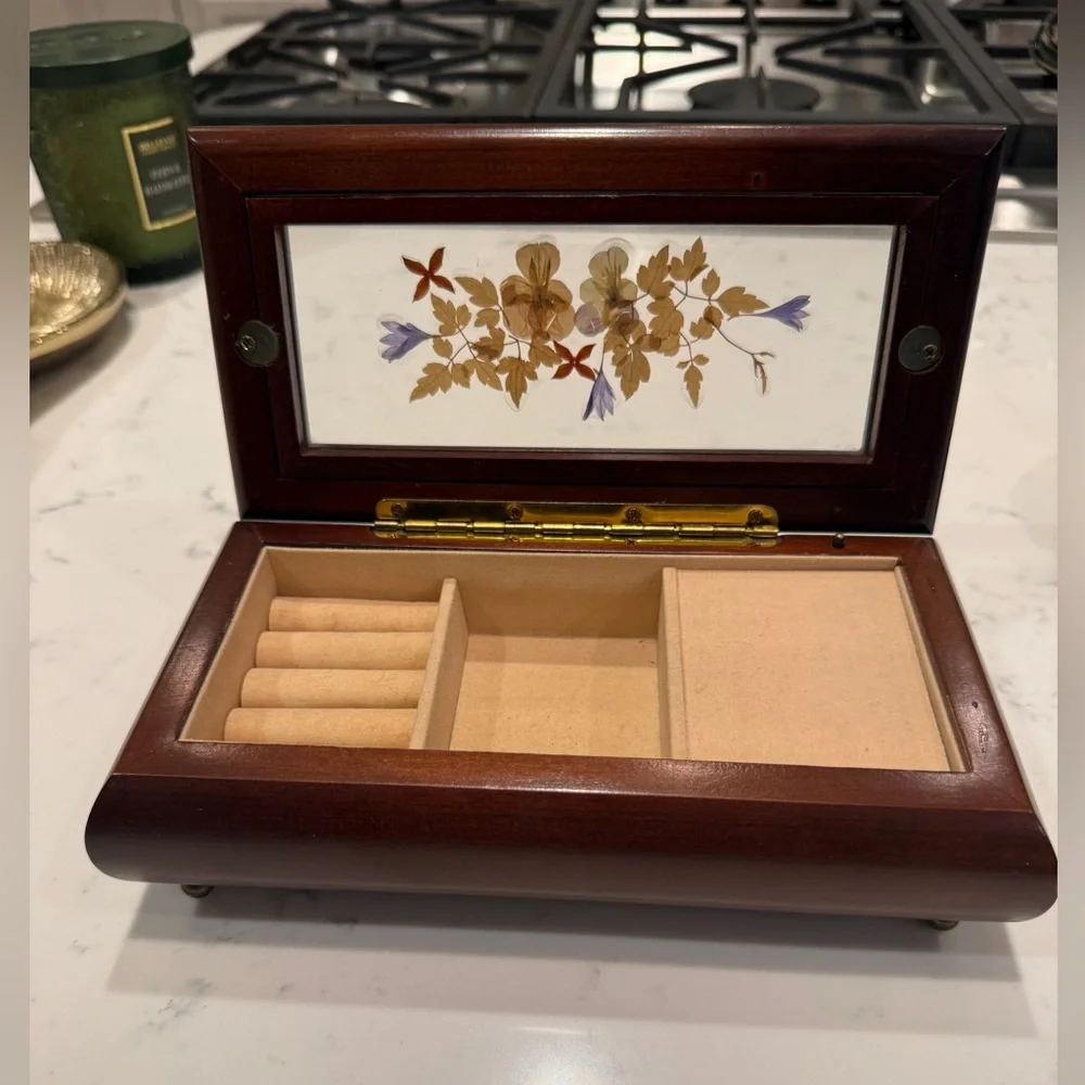 Bombay Pressed Flowers Wooden Musical Jewelry Box Plays Love Story Vintage 1990